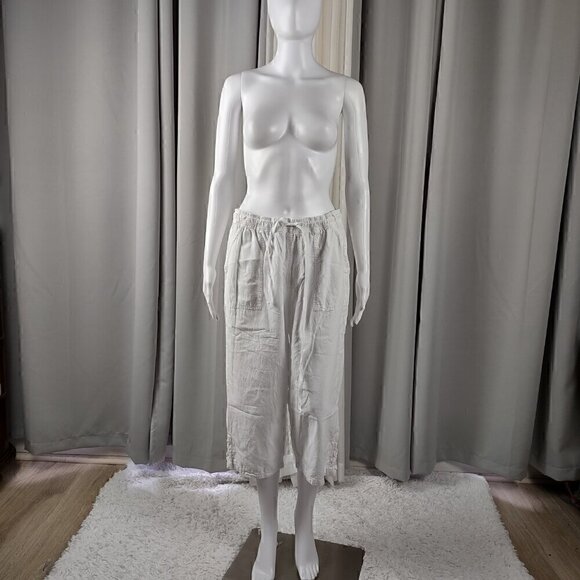 Kim Rogers Pants - Kim Rogers Women's Two Pocket White 100% Cotton Lightweight Capri Pants, Size M